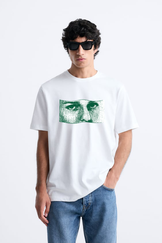 Green eyes oversized T-shirt